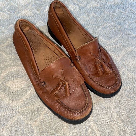 Bass Boy 5.5 Wejuns Brown Leather Loafer Dress Shoes - Picture 1 of 4